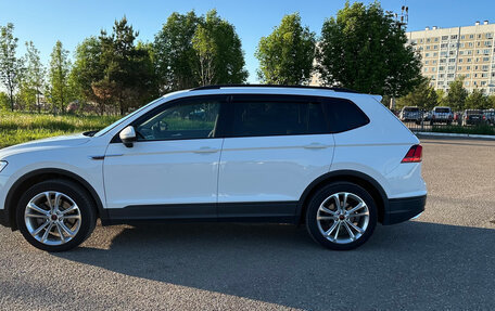 Volkswagen Tiguan II, 2019 год, 2 420 000 рублей, 8 фотография