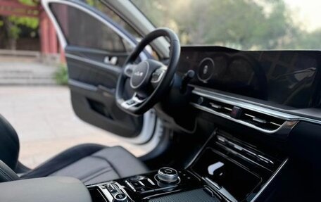 KIA K5, 2024 год, 2 280 000 рублей, 25 фотография