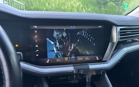 Volkswagen Touareg III, 2019 год, 4 200 000 рублей, 7 фотография