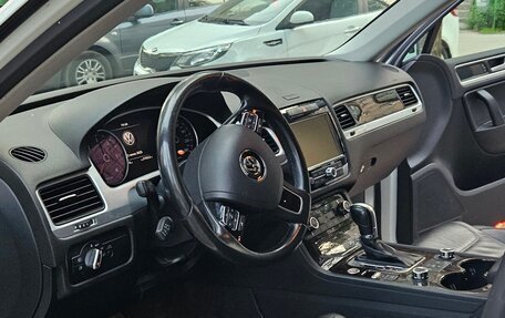 Volkswagen Touareg III, 2014 год, 2 199 999 рублей, 2 фотография