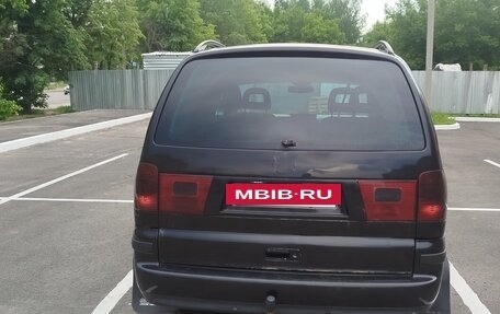 SEAT Alhambra II рестайлинг, 2002 год, 350 000 рублей, 2 фотография