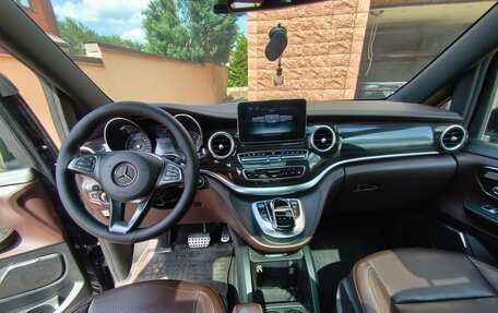 Mercedes-Benz V-Класс, 2017 год, 5 320 000 рублей, 10 фотография