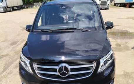 Mercedes-Benz V-Класс, 2017 год, 5 320 000 рублей, 2 фотография