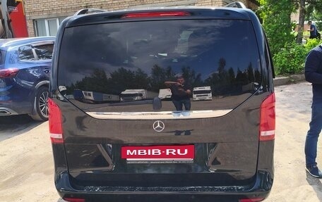 Mercedes-Benz V-Класс, 2017 год, 5 320 000 рублей, 5 фотография