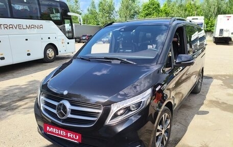 Mercedes-Benz V-Класс, 2017 год, 5 320 000 рублей, 6 фотография