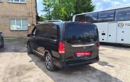 Mercedes-Benz V-Класс, 2017 год, 5 320 000 рублей, 4 фотография