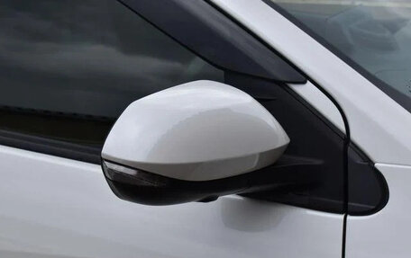 Toyota Yaris, 2022 год, 1 482 000 рублей, 7 фотография