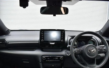 Toyota Yaris, 2022 год, 1 482 000 рублей, 8 фотография