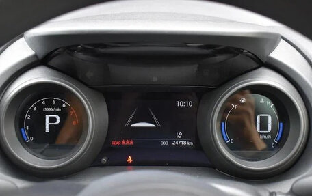 Toyota Yaris, 2022 год, 1 482 000 рублей, 15 фотография