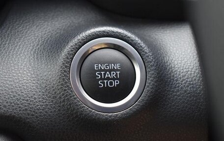 Toyota Yaris, 2022 год, 1 482 000 рублей, 21 фотография