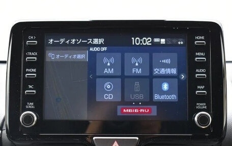 Toyota Yaris, 2022 год, 1 482 000 рублей, 14 фотография