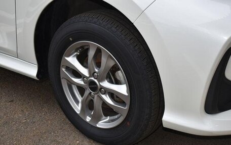 Toyota Yaris, 2022 год, 1 482 000 рублей, 32 фотография