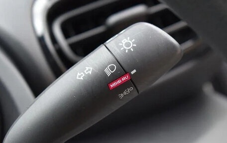 Toyota Yaris, 2022 год, 1 482 000 рублей, 25 фотография