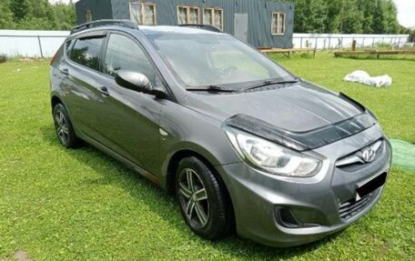 Hyundai Solaris II рестайлинг, 2011 год, 580 000 рублей, 2 фотография