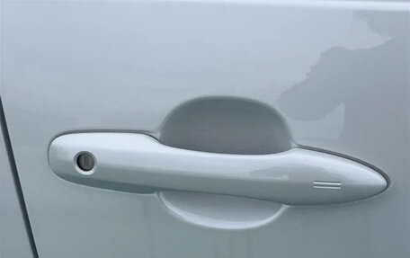 Toyota Yaris, 2022 год, 1 056 000 рублей, 15 фотография