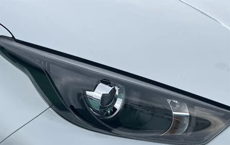Toyota Yaris, 2022 год, 1 056 000 рублей, 13 фотография