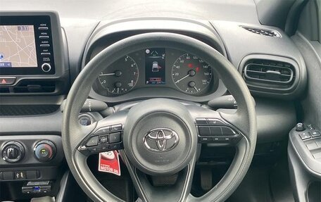Toyota Yaris, 2022 год, 1 056 000 рублей, 20 фотография