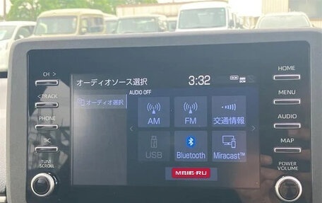Toyota Yaris, 2022 год, 1 056 000 рублей, 21 фотография