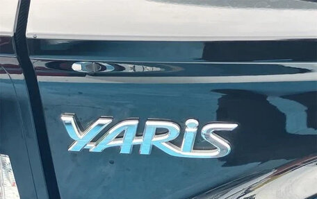 Toyota Yaris, 2022 год, 1 056 000 рублей, 33 фотография