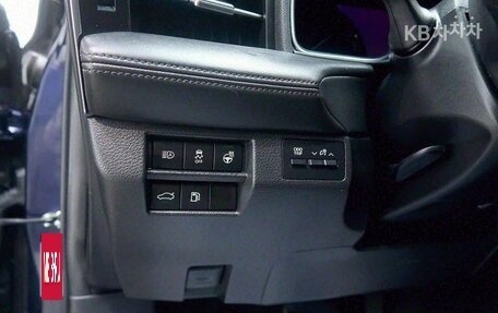 Toyota Avalon, 2022 год, 3 260 000 рублей, 11 фотография