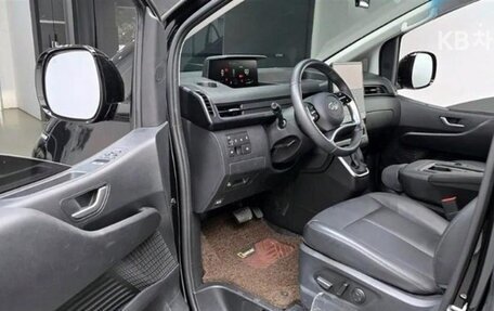 Hyundai Staria, 2022 год, 5 040 000 рублей, 10 фотография