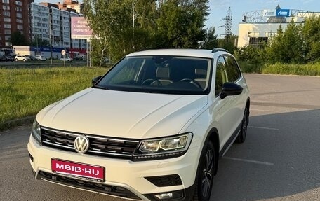 Volkswagen Tiguan II, 2019 год, 3 000 000 рублей, 1 фотография