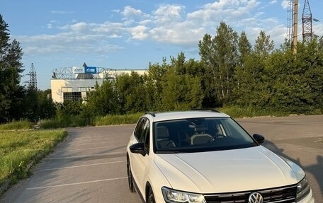 Volkswagen Tiguan II, 2019 год, 3 000 000 рублей, 2 фотография
