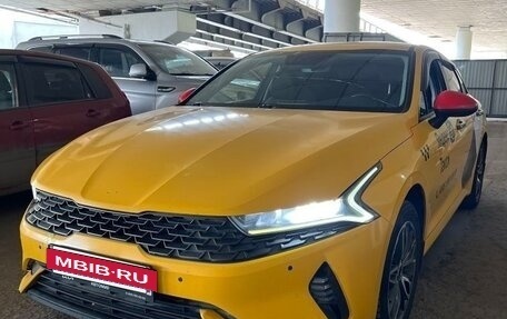 KIA K5, 2021 год, 1 750 000 рублей, 2 фотография