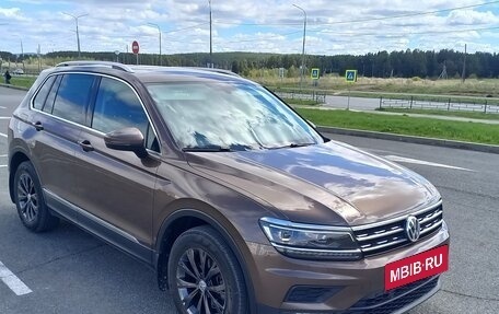 Volkswagen Tiguan II, 2017 год, 2 200 000 рублей, 6 фотография