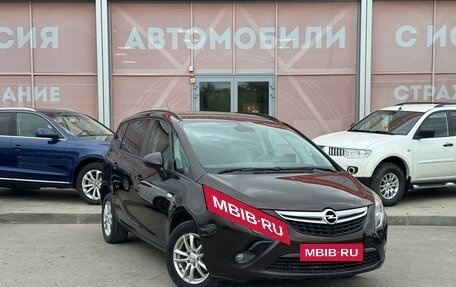Opel Zafira C рестайлинг, 2013 год, 1 045 000 рублей, 3 фотография