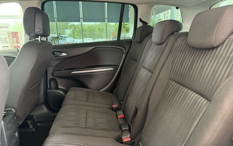 Opel Zafira C рестайлинг, 2013 год, 1 045 000 рублей, 26 фотография