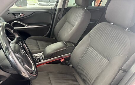Opel Zafira C рестайлинг, 2013 год, 1 045 000 рублей, 25 фотография
