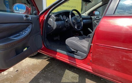 Dodge Stratus II, 2004 год, 350 000 рублей, 7 фотография