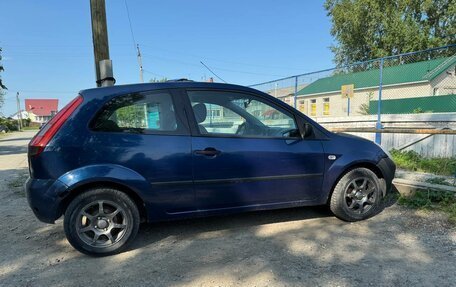 Ford Fiesta, 2005 год, 350 000 рублей, 3 фотография