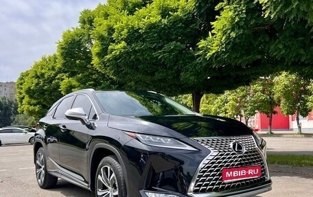 Lexus RX IV рестайлинг, 2022 год, 5 700 000 рублей, 1 фотография