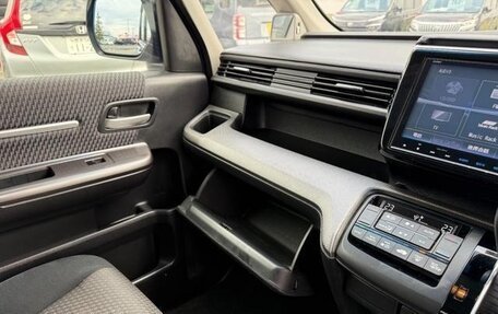 Honda Stepwgn IV, 2015 год, 1 494 000 рублей, 14 фотография