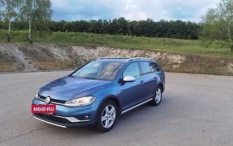 Volkswagen Golf VII, 2019 год, 1 950 000 рублей, 2 фотография