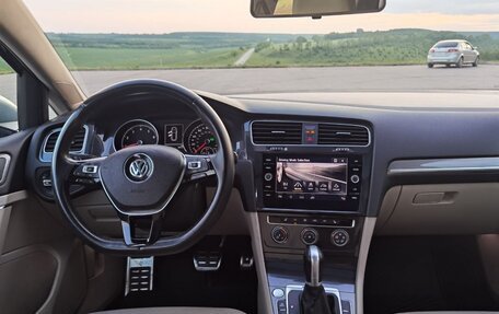 Volkswagen Golf VII, 2019 год, 1 950 000 рублей, 11 фотография