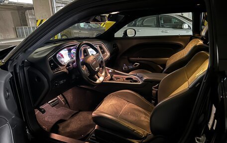 Dodge Challenger III рестайлинг 2, 2021 год, 6 100 000 рублей, 9 фотография