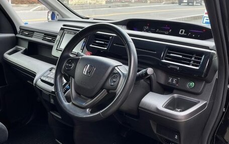 Honda Stepwgn IV, 2016 год, 1 583 000 рублей, 12 фотография