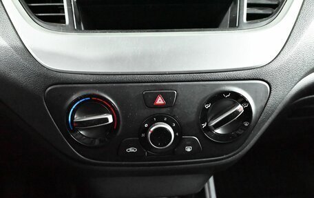 Hyundai Solaris II рестайлинг, 2018 год, 1 050 000 рублей, 14 фотография