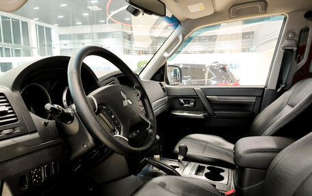 Mitsubishi Pajero IV, 2012 год, 1 950 000 рублей, 20 фотография