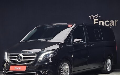 Mercedes-Benz V-Класс, 2019 год, 4 830 000 рублей, 1 фотография