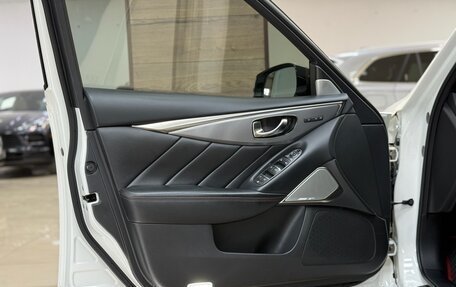 Infiniti Q50 I рестайлинг, 2017 год, 2 990 000 рублей, 14 фотография