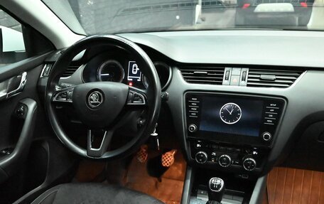 Skoda Octavia, 2018 год, 1 560 000 рублей, 12 фотография