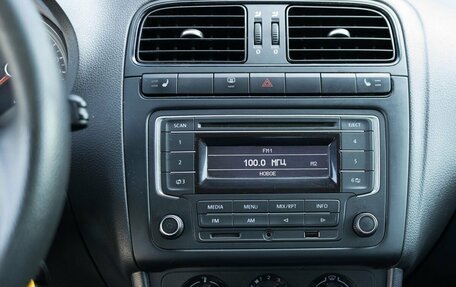 Volkswagen Polo VI (EU Market), 2013 год, 900 000 рублей, 13 фотография