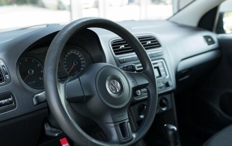 Volkswagen Polo VI (EU Market), 2013 год, 900 000 рублей, 11 фотография