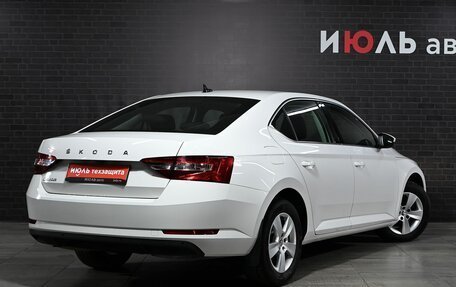 Skoda Superb III рестайлинг, 2021 год, 2 450 000 рублей, 7 фотография