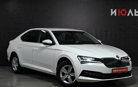 Skoda Superb III рестайлинг, 2021 год, 2 450 000 рублей, 3 фотография