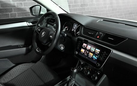 Skoda Superb III рестайлинг, 2021 год, 2 450 000 рублей, 17 фотография